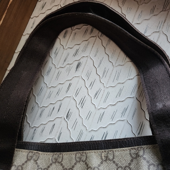 Gucci Vintage GG Supreme Tote Bag - Picture 12 of 16